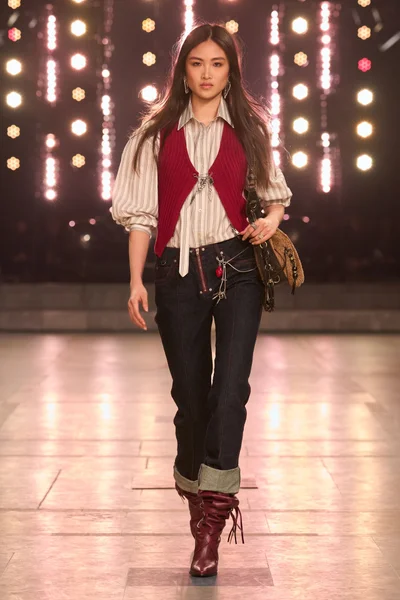 Look 37
